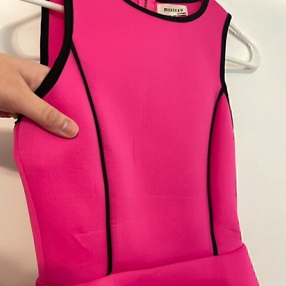 NEW NWT MONTEAU Neon Pink w/ Black Trim Sleeveless Mini Scuba Fit & Flare Dress - Picture 7 of 14